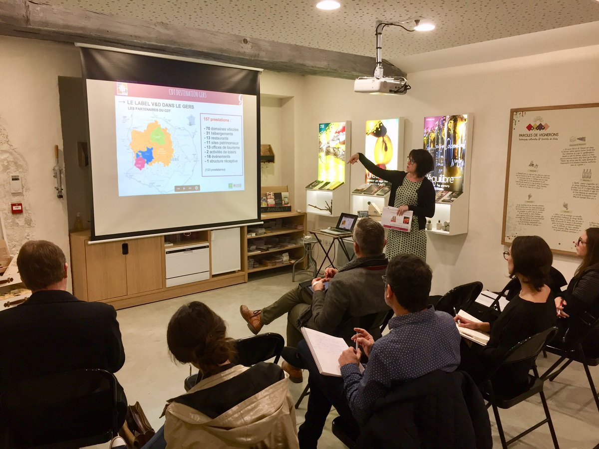 L’#oenotourisme dans le #Gers et en #Gascogne, avec ses 6 appellations, est une vraie thématique d’attractivité pour la #Destination : il contribue à l’image d’art de vivre du Gers et à l’annualisation de la fréquentation touristique. 👉vins.tourisme-gers.com. #vin #wine #spirit