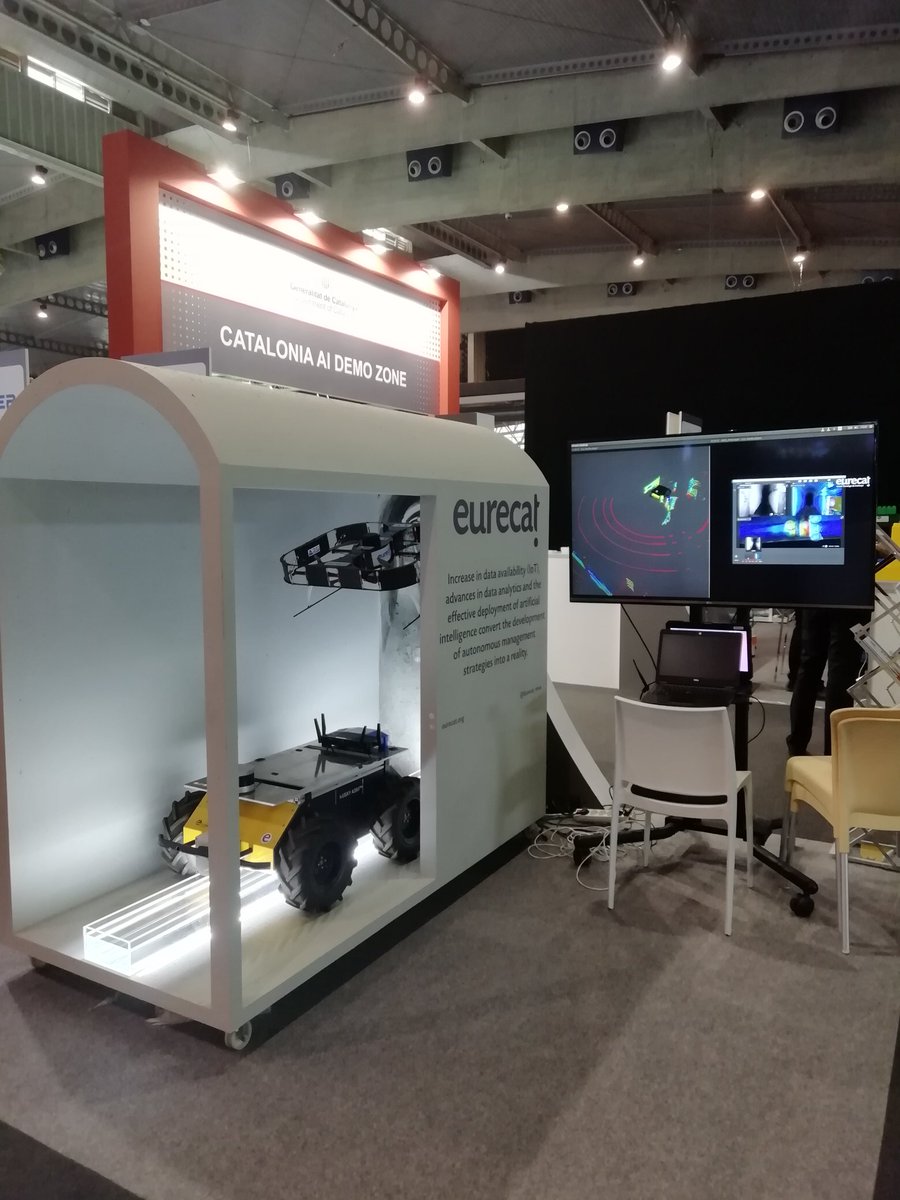 Gemmabatlle's tweet photo. Vine a veure la nostra demo hall 2 e557 @Eurecat_news al Catalonia #ia demo zone #smartcatalonia on combinem #robotica #iot #ai https://t.co/UvSrhZhAyg