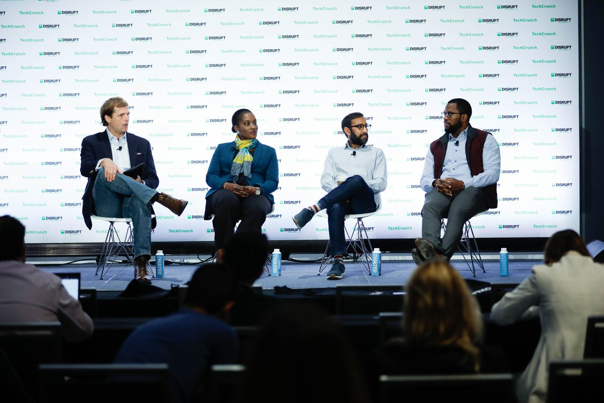 Afritechxyz's tweet image. Is Silicon Valley’s unicorn IPO model right for African #startups? @MuxMi says “We may be able to create more gazelles at home than unicorns abroad” suggesting the copy &amp;amp; paste approach doesn't apply. Via @TechCrunch #DisruptSF tcrn.ch/2qRBCrr #AfriTech #Africa
