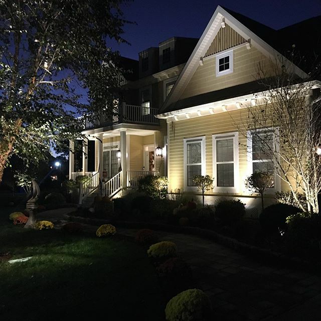 Many smiles with this illumination.  We had a great time making this happen. #ownthenight #rehobothbeach #fxluminaire #kichlerlighting #lewesdelaware #millsborodelaware #bethanybeachdelaware #fenwickisland #milton #deweybeach #delaware #middletowndelawar… ift.tt/32YMXV0