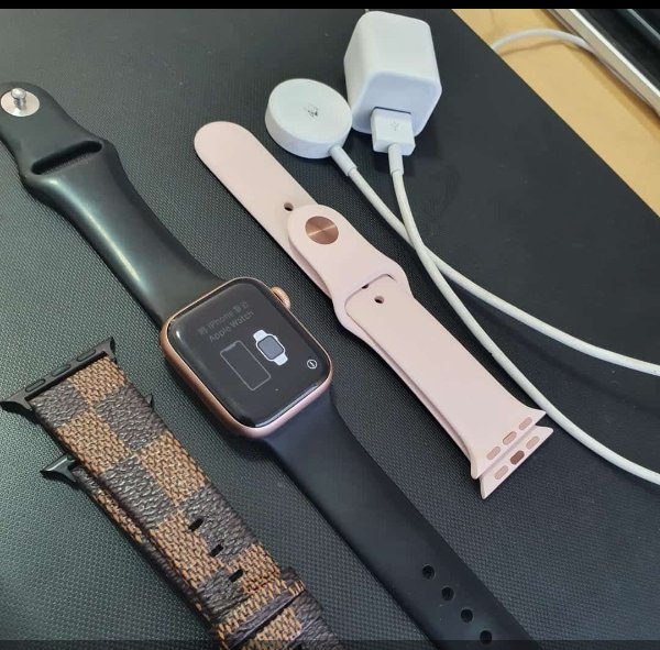 speak2jeph's tweet photo. Quick sale iwatch 4|40mm with two extra strap n charger -100k
DM or WhatsApp 07032124400
#D_connect #Abuja #AbujaTwitterCommunity #abujatwitterconnect @comfortzone23 @Abuja_Facts @potam1304 @My_Mobile_Kano @praiseniphy @imoleayomichael @bigmoNaija https://t.co/vADDrWjdIk
