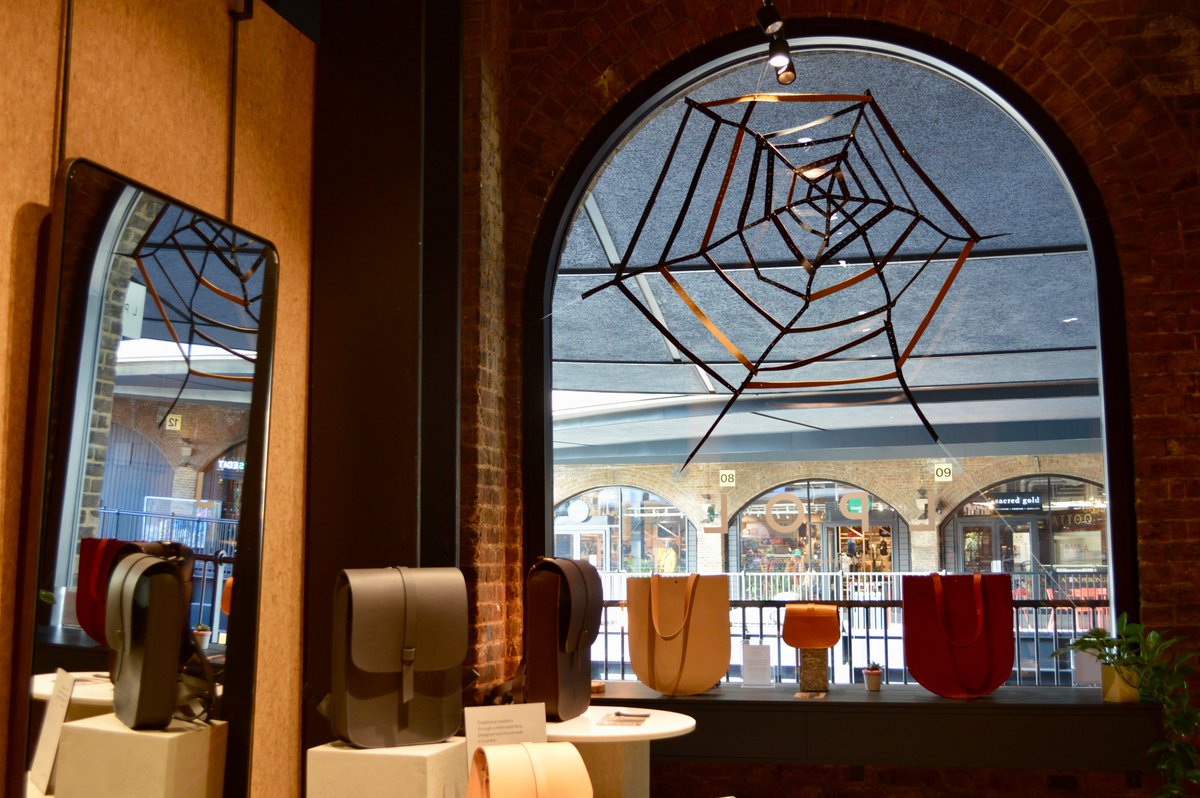 LostPropertyLDN's tweet image. Our halloween spiderweb window display is made solely from leather offcuts and existing studio materials! 🕸️🕸️🕸️
#zerowaste #sustainabledesign #offcuts #reuse