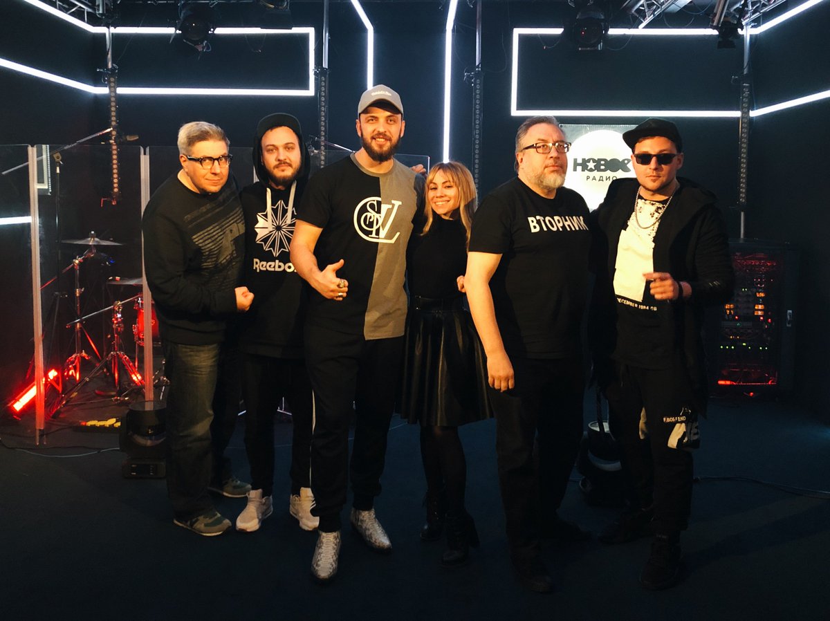 Сегодня с живым выступлением у STARПерцев побывал ST 🔥 Он исполнил свои суперхиты «Луи Луи», «Моя вина», «Счастье Любит Тишину». Смотрел прямую трансляцию?

#новоерадио #starперцы #st #Liverpool
