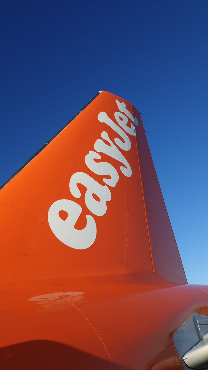 wawesterveld's tweet photo. Flying #easyjet always #blueskies https://t.co/lrYWbzWJ0P