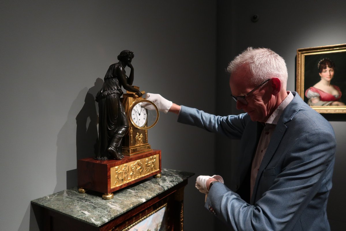 rijksmuseum's tweet photo. Do you know how many clocks we have in the Rijksmuseum? Well, a lot! Our Head of Furniture Conservation Paul van Duin had to adjust them all to the right time now that Winter Time has started. #museumworkers https://t.co/y7Ad1lQ3U0
