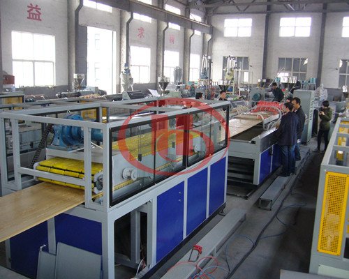 tongsanmachine's tweet image. PVC WPC door machine turnkey production line
1,door width: 600-1000mm
2,high output: 400-500kg/h
3,CE certificated high quality #wpcDoorManufacturingMachine #pvcDoorMakingMachine #wpcDoorFrameMakingMachine #wpcDoorProductionLine #wpcDoorMakingMachine