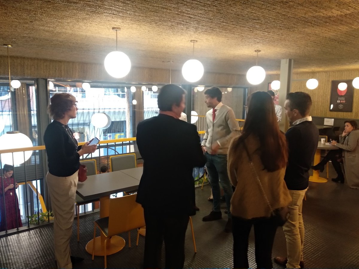 mkdirecto's tweet photo. Hoy es día de #MKDate con @ZIZER_ES ☕
👉 Hablamos de ROI en un desayuno con profesionales de marcas referentes en @ImpactHubMAD📍
"Los reyes de la respuesta digital. Dónde y cómo invertir el presupuesto para obtener mayor ROI" https://t.co/5ZuiRD1Lz1