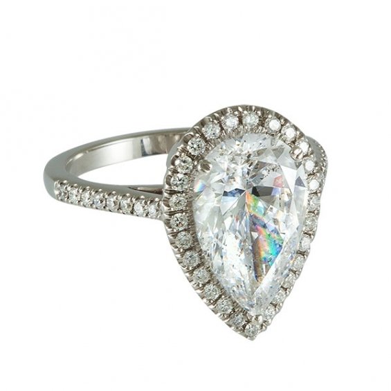 Surprising facts about #EngagementRings . Learn more here: #diamonds ow.ly/teZ930pEDvK