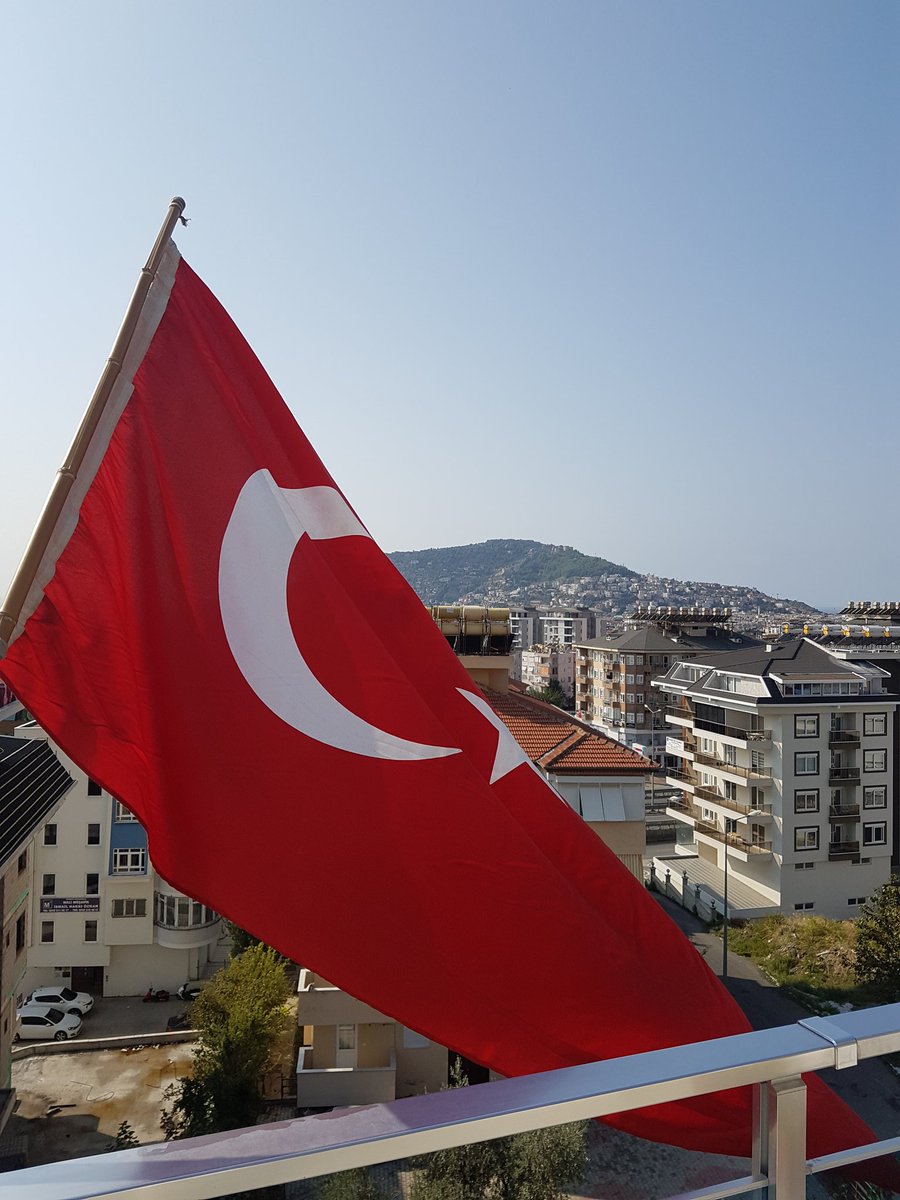 ErdemOzer07's tweet photo. #NeMutluTürkümDiyene https://t.co/8fPZBbFFBk