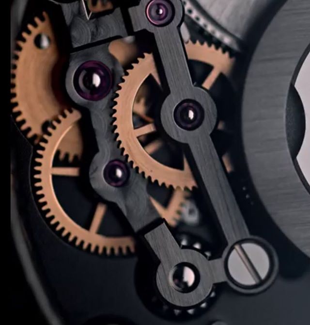 VAULTswiss's tweet photo. It’s all about details and great artisans ❤️ Movement design by andreasstrehler 📸 by swisswatchgang
#vaultswiss #watchmovement #inhousecaliber #bespokemovement #handfinishing #swissmade #hautehorlogerie #watchphotography https://t.co/yILobOtjmI