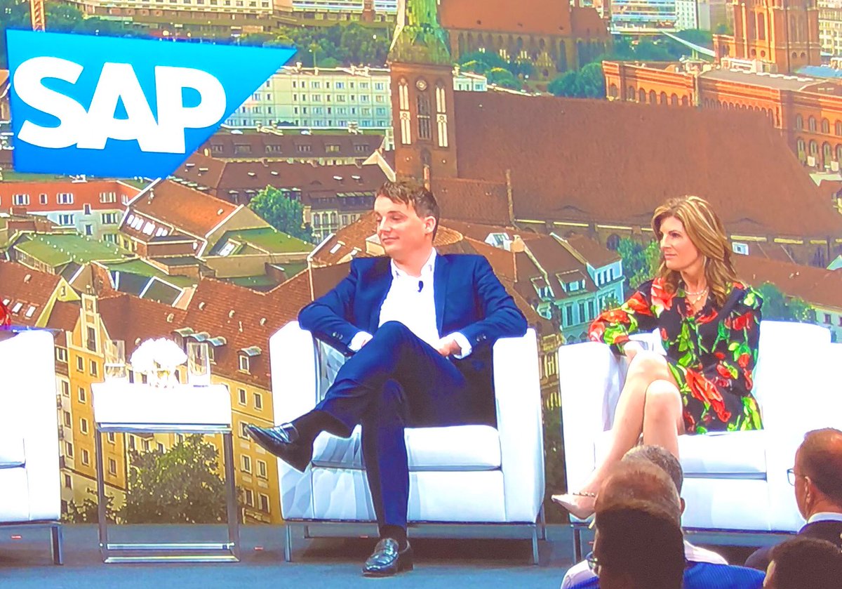 aliciatillman's tweet image. “We will bring your voice into our organization to shape our future.” Inspiring Town Hall hosted by Jen and Christian with a room full of customers and partners at our #SAPSelect forum in Berlin.