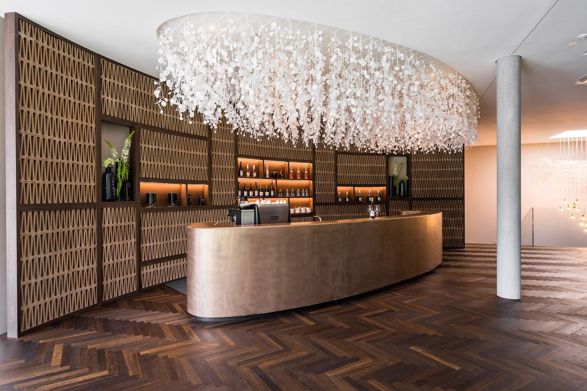 Fischgrät Parkett soweit das Auge reicht bit.ly/2q4n5YU