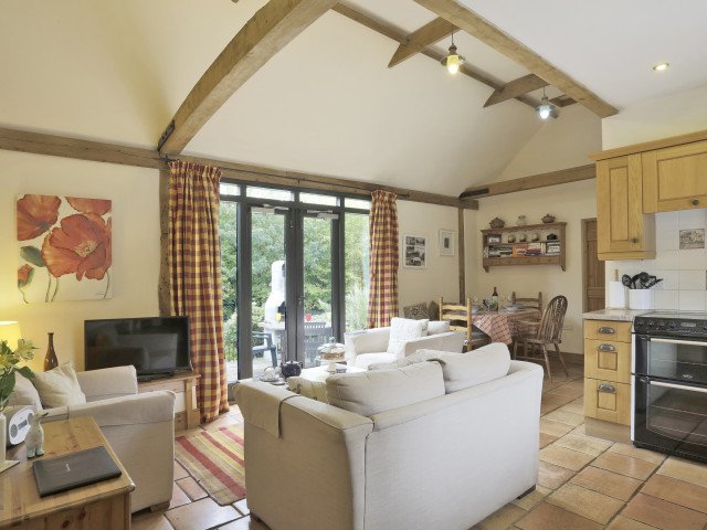 SuffolkCottHols's tweet photo. We are delighted to welcome Willow Cottage to the #CountryCollection π‘A beautiful single storey property boasting wooden beams throughout. Set in the grounds of Wattisham Hall this #holiday #cottage is in an idyllic location: https://t.co/quFnX8vkeZ #Suffolk #Staycation https://t.co/MeyCx8Mkdc