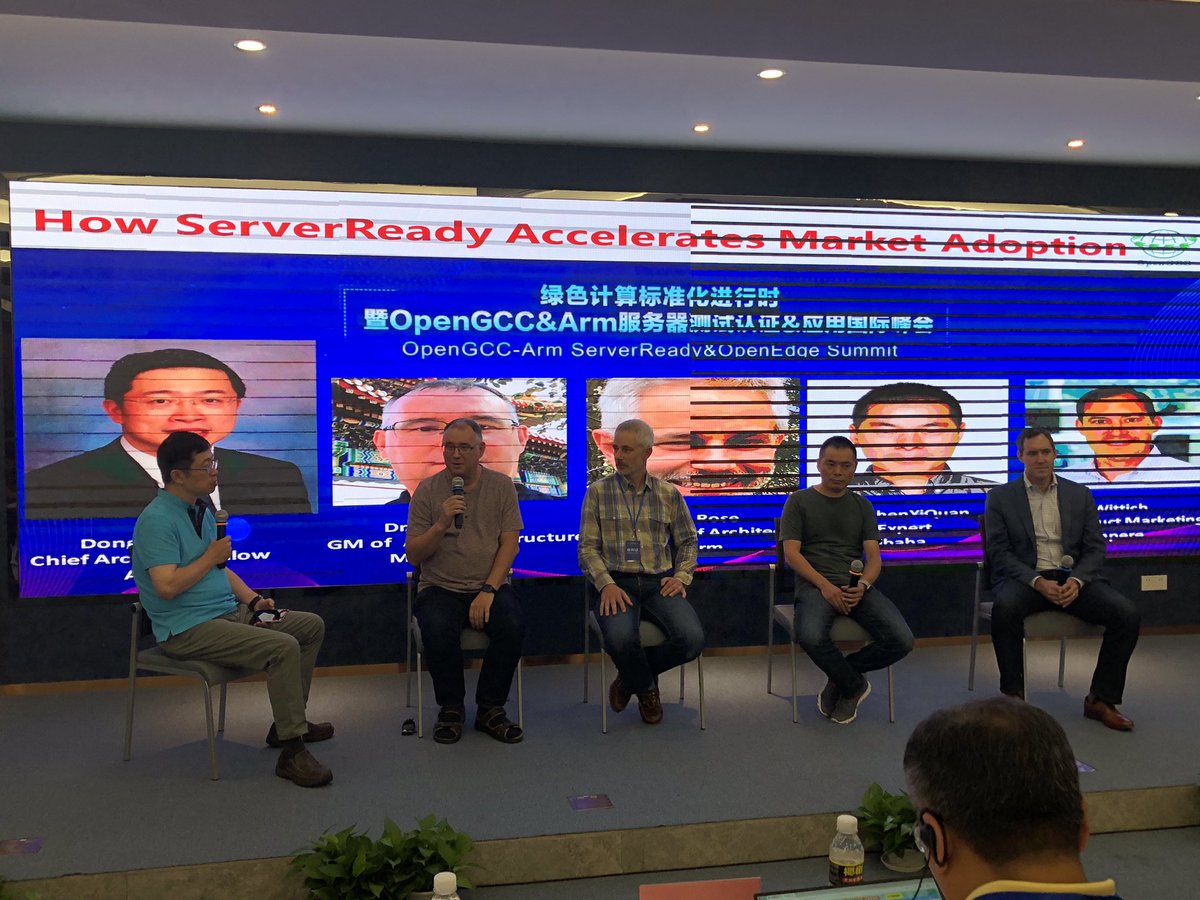 BereniceMann's tweet photo. Panel session at #ServerReady event China with @opengcc and @Arm. Dong Wei, MBA chairing Andrew Rose, Leendert van Doorn, Jeff Wittich and Chen YiQuan. #architecture #server #EdgeComputing https://t.co/UUGaodqd5O