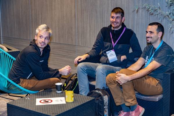 Podcast Echo tweet media