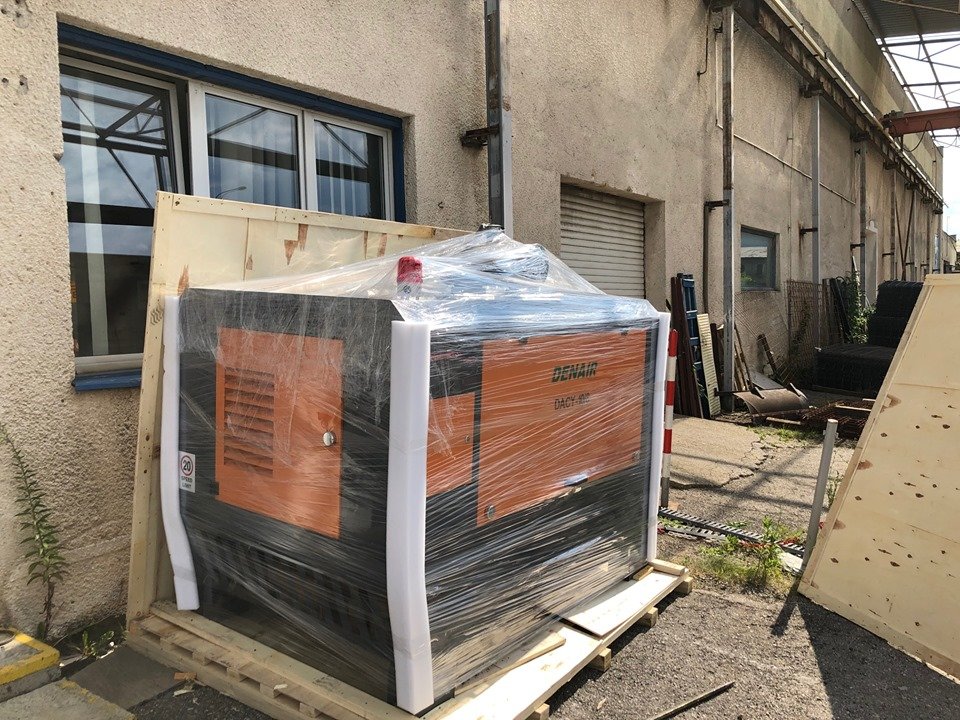 DenairAir's tweet photo. Environment-friendly type Skid-mounted diesel air compressor DACY-10/8 FAD 353cfm working pressure 8bar was successfully delivered to customers in Slovakia. https://t.co/8QT7smeNbZ