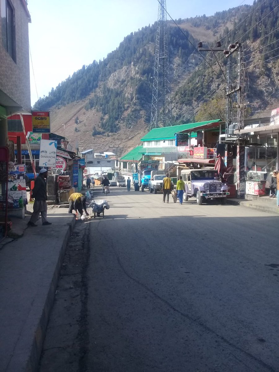 KaghanKgda's tweet photo. Daily Sanitation Activities in Naran by KDA Sanitation Staff @ShahramKTarakai @AtifKhanpti @DC_Mansehra @kptourism @PMRUKP @LocalGovtKP https://t.co/wxZl38tRto