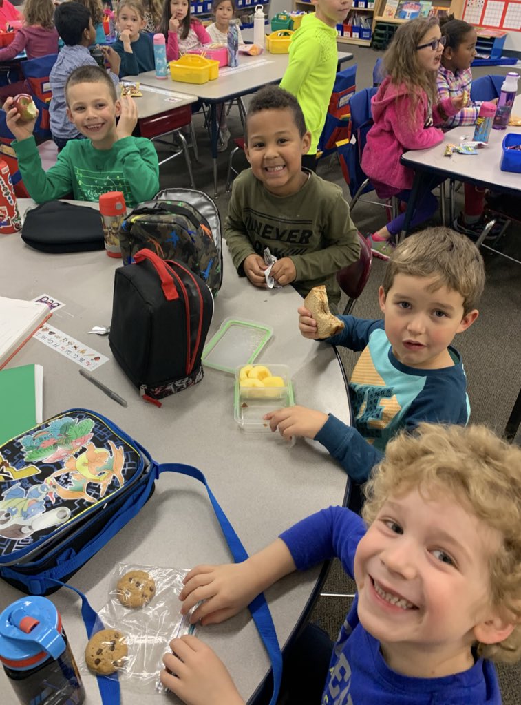 We got to have snack with friends from other first grade classes today!  <a href="/mrs_perro/">Mrs. Perro</a> <a href="/MrsTobinOak/">Mrs. Tobin</a>  #oakststories