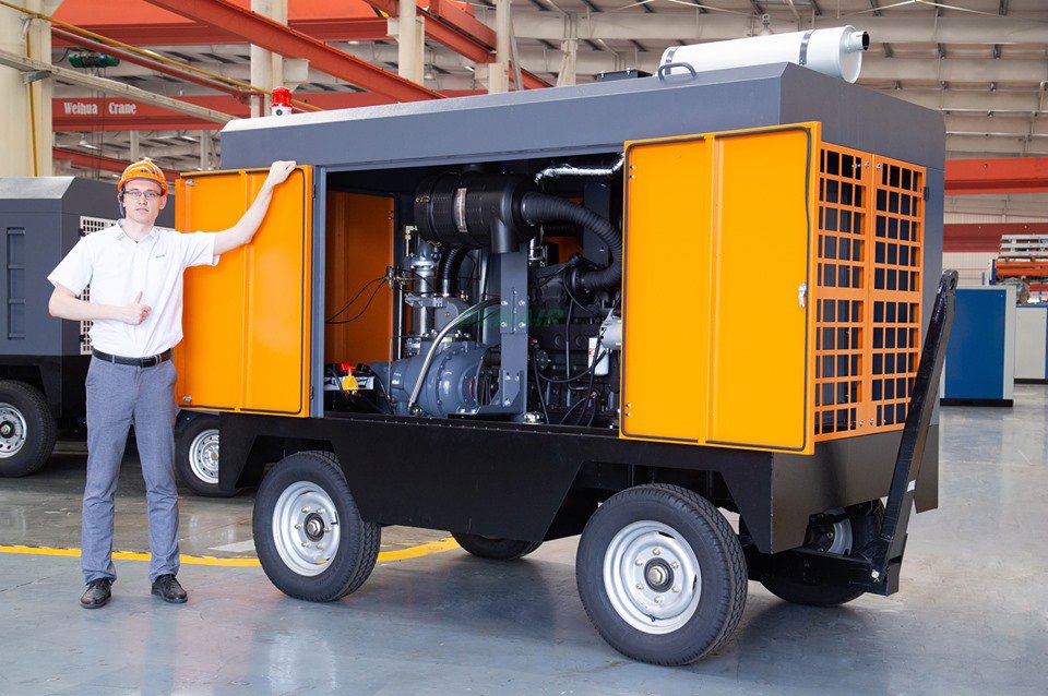 denairgroup's tweet photo. 16 - 40bar High Pressure SCREW Air Compressor🌱,
55 - 355kW Oil-free Screw Compressor with GHH element🌿,
140 - 1687cfm Diesel Engine Screw Compressor☘️,
5.5 - 250kW SUPER Permanent Magnetic VSD Compressor🍀.
Which one are you interested in? https://t.co/zMkV1aQwB2