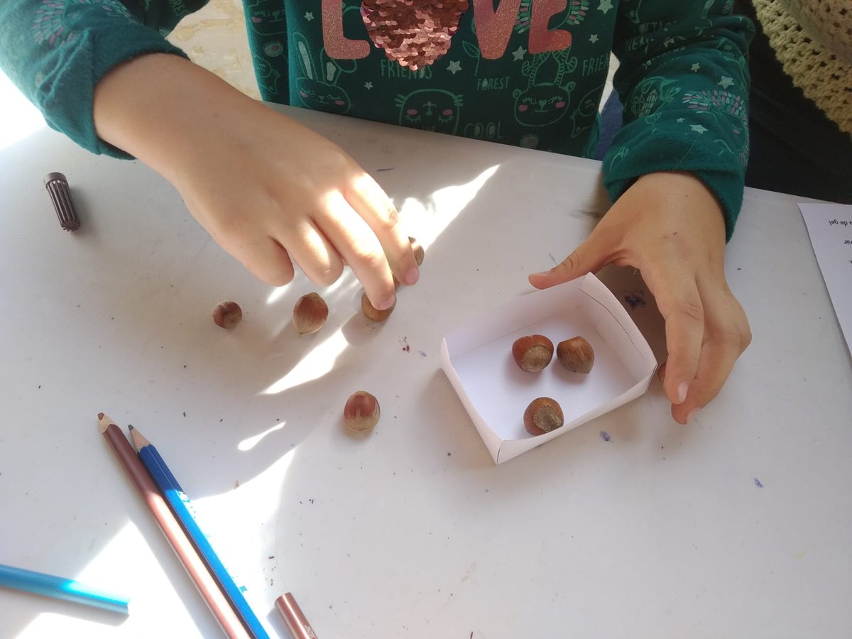 AjBenassal's tweet photo. 🤗 Els més menuts gaudeixen en el Mes de l'Avellana de Benassal 🤗
https://t.co/Ici95B9uS2
#benassal #mesavellana #turisme #gastronomia #cosesquefer #activitats #castello #economia #altmaestrat #turismerural #turismegastronomic https://t.co/vvo7HRDWDa