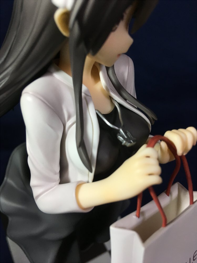 これは榛名が提督とのデートに浮かれすぎてうっかりブラつけ忘れとかそういう…? とにかくお顔めっちゃ可愛いし、ヘアピンやカチューシャ、小物もGOODデス。うーん可愛い 