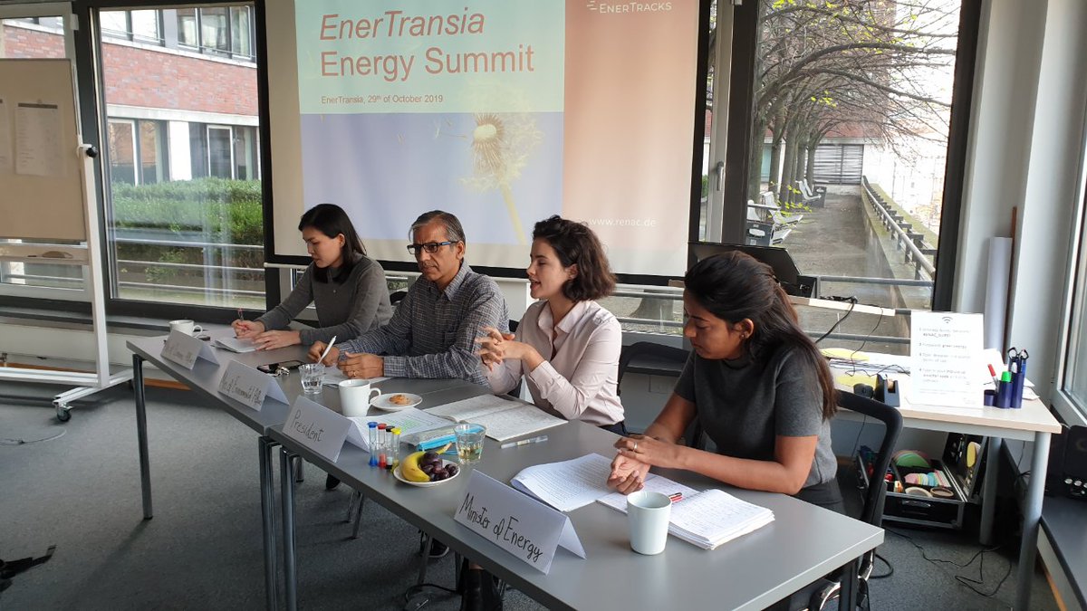 AT_RENAC's tweet photo. Today a three-day role-playing game begins at @renac_ag. The seminar participants will first represent interest groups at an energy summit and then develop a #decarbonisation #roadmap in three working groups in order to achieve the goals of 80% GHG reduction. @IRENA @IEA https://t.co/DQTCZul1TL