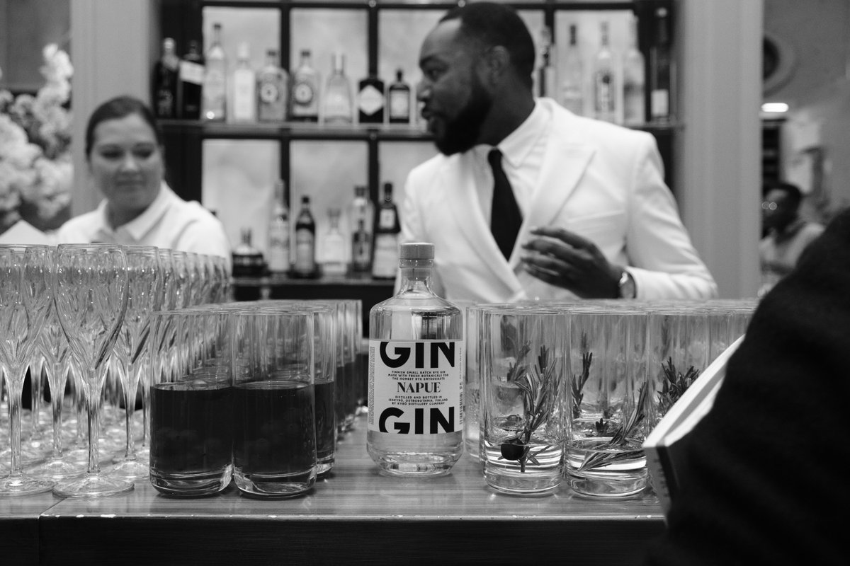 portmagazine's tweet photo. A big thank you to everyone who came to the launch of Port issue 25 at @AssoulinePub last night. Drinks very kindly provided by @kyrodistillery & FIOL Prosecco, photography by Ankit Bhatt #maisonassouline #kyrodistillery #ryerye #fiolprosecco #portlaunch https://t.co/CZ9mYG61W9