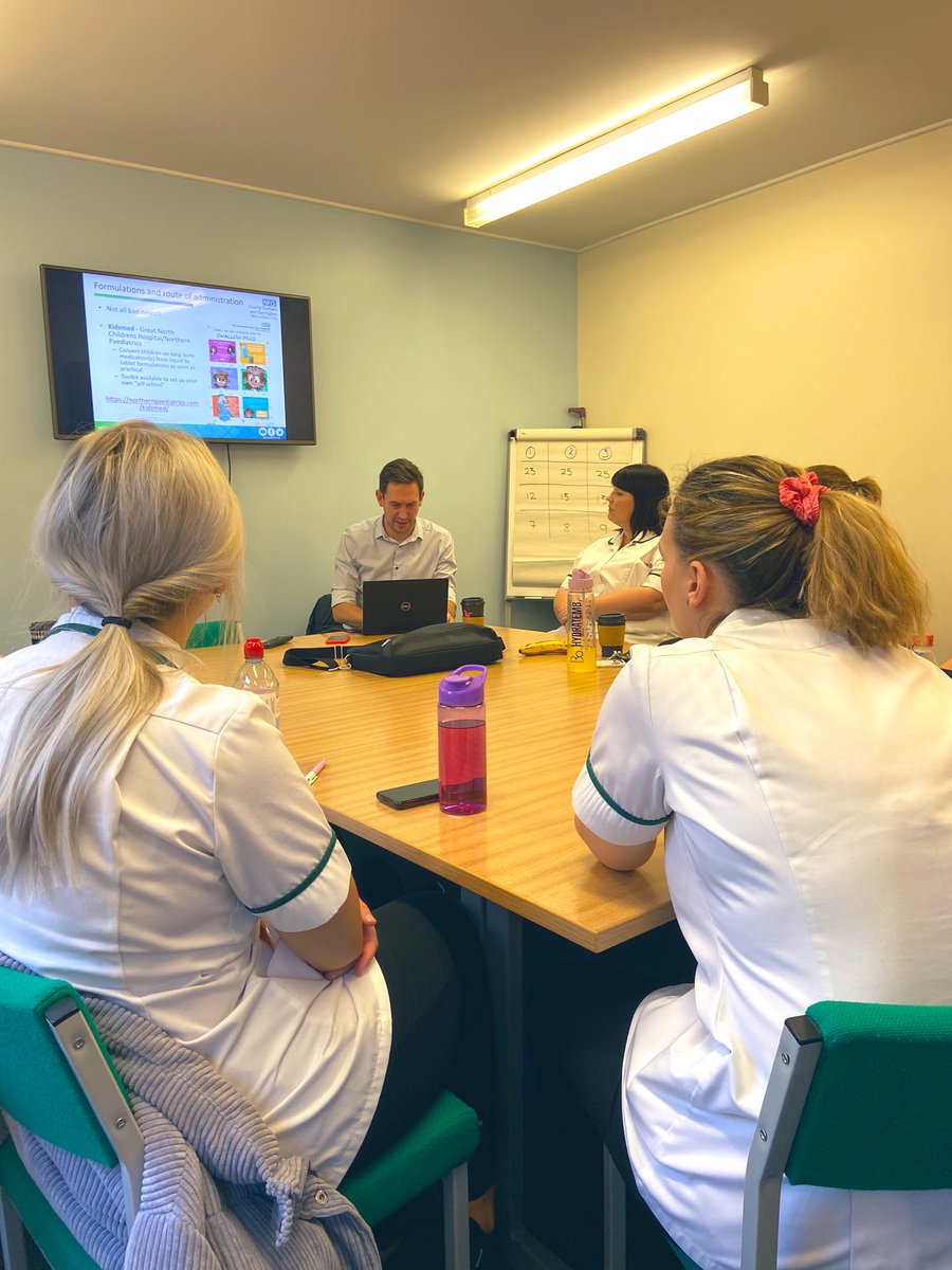 BurnipRachel's tweet photo. @stupharmacist in action 📸 Stu is our Paediatric Pharmacist &amp; he’s delivering a very informative &amp; interesting session to our @CDDFTpharmacy Technicians about Paed medicines, common issues we might encounter &amp; more! Thanks Stu 🙌🏻 #CDDFT #OneTeam #SafeCompassionateJoinedUpCare https://t.co/L14sAppfoZ