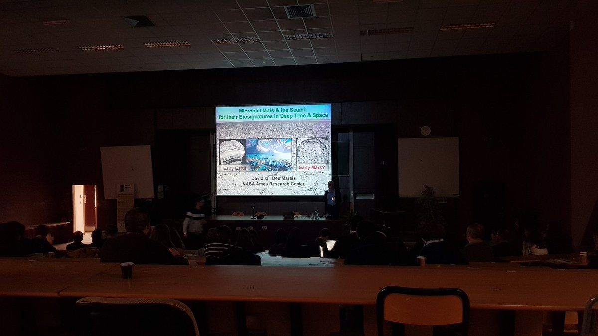 Attending the 1st Annual Conference on the Formation, Evolution and Diagenesis of Microbialites in Dijon has yielded some fantastic insights so far on these unique deposits! Up next - keynote David Des Marais on the search for extraterrestrial microbial mats! #mfed2019