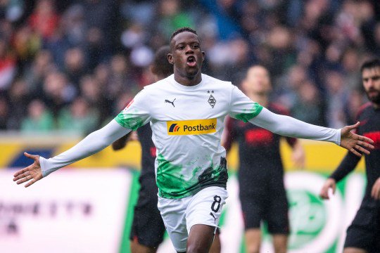 afcSource's tweet photo. 🇩🇪📰 | #AFC 

Arsenal have held discussions with Denis Zakaria’s representatives over a potential move for the Borussia Monchengladbach midfielder. 

The fee would be around €50 million, but the player looks set to stay at his current club until the summer.

[@SkyDeutschland]🥉 https://t.co/ZKHzUVuchk