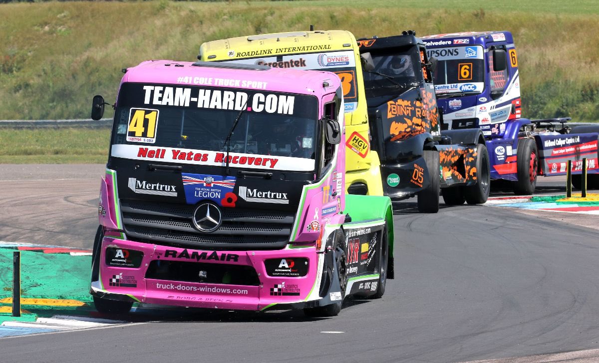 BTRAOfficial's tweet photo. 📰 SEASON FINALE PREVIEW 

Fireworks are set to fly both on and off the track at @Brands_Hatch this weekend as we bring the curtain down on what has been a blockbuster 2019 campaign - and there’s plenty still to play for 💥

➡️ https://t.co/Fr2HSB3Az7

#BTRA https://t.co/igBTkqSUne