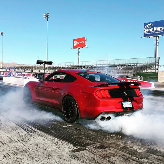 tweettheredline's tweet photo. 0-60 in 3.3 seconds and the quarter mile in 10.7 seconds. Wanna destroy the rear tires? fordperformance didn’t say how long that would take, but #LineLock makes it really easy. Click here to watch our full #RedlineReview on the 2020 ford #ShelbyGT500! “The 2020 Ford Mustang https://t.co/jbCCZBvGtX