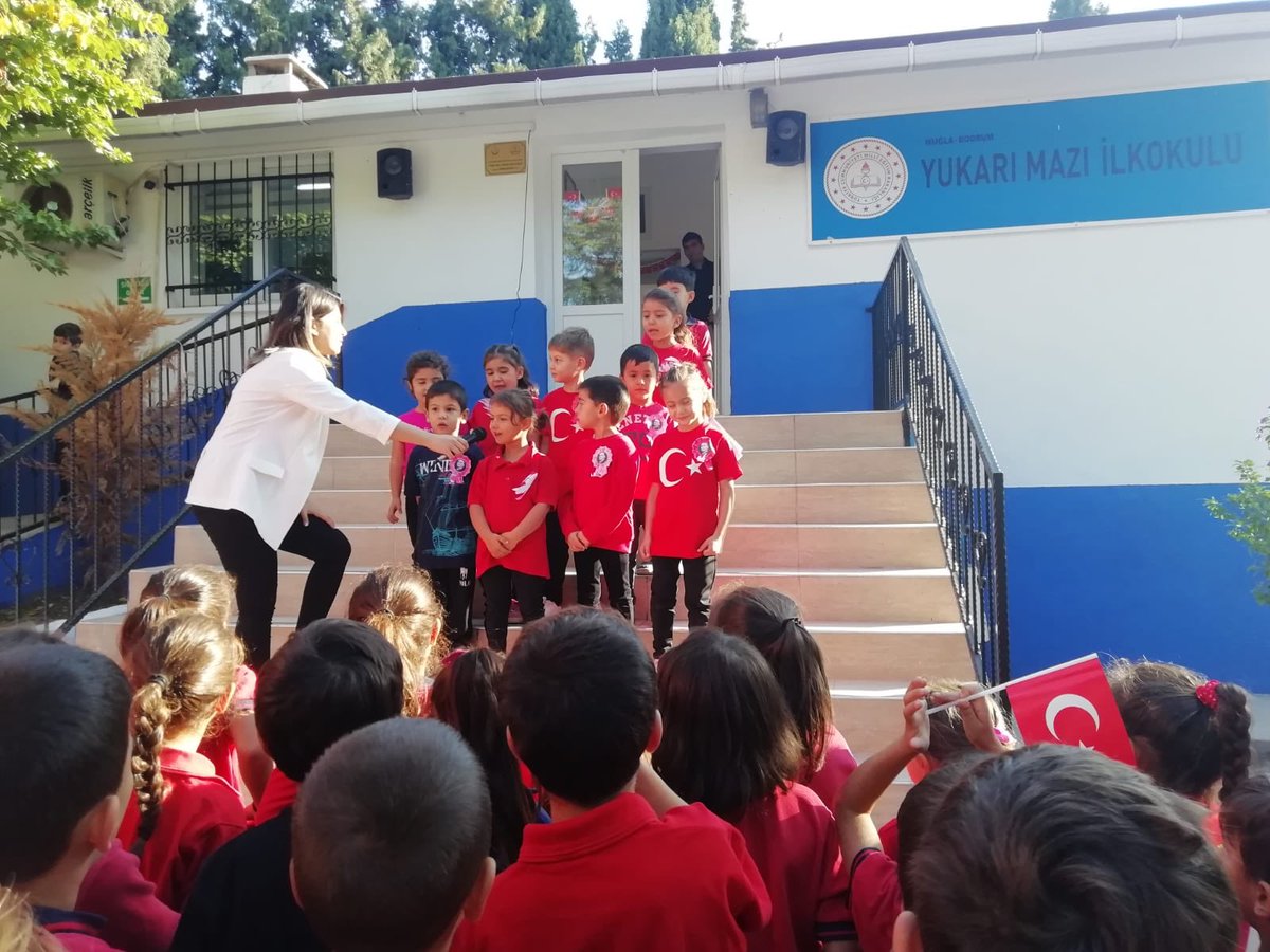 MazIlkokulu's tweet photo. “Ey yükselen yeni nesil! İstikbal sizindir. Cumhuriyet’i biz kurduk, O’nu yükseltecek ve sürdürecek sizlersiniz.” M.Kemal ATATÜRK
Cumhuriyetimizin 96. Yılı Kutlu Olsun!🇹🇷🇹🇷🇹🇷#bodrummem #muğlamem https://t.co/zYj2x6Dt9b