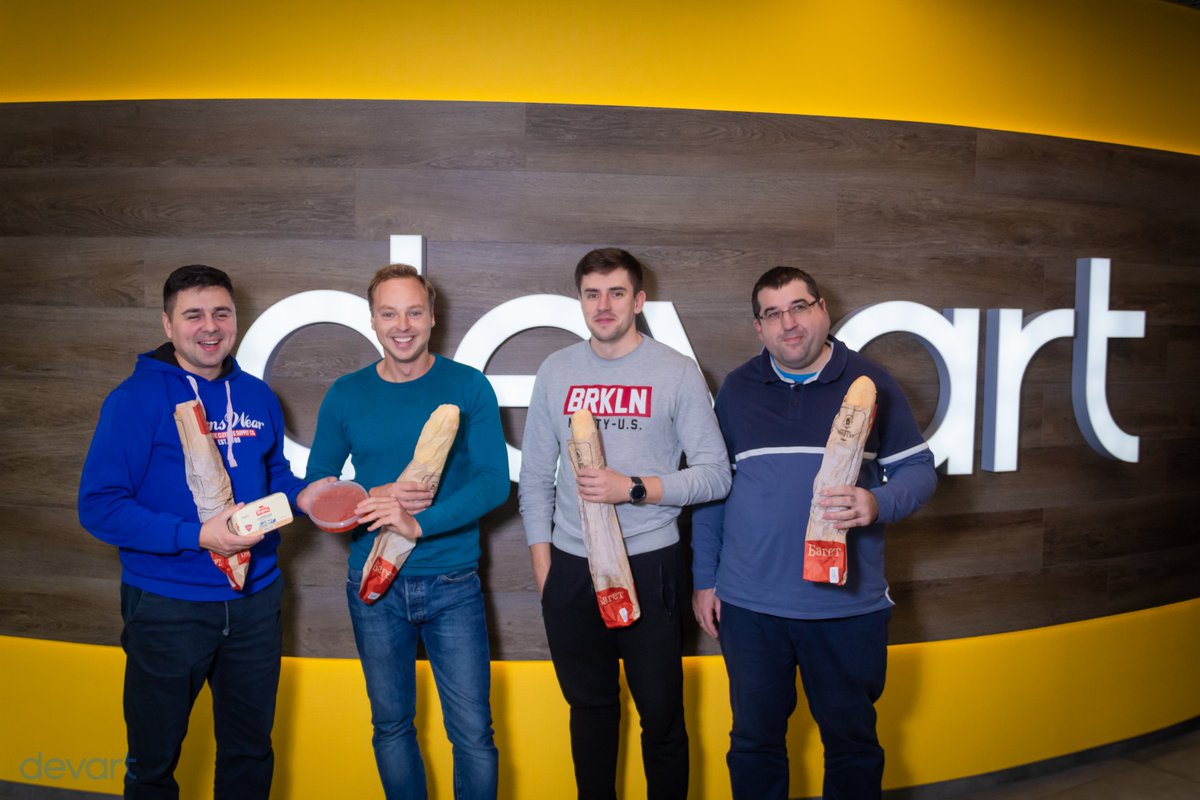 DevartSoftware's tweet photo. How we celebrated #MarketersDay in our company!
And yes, the guys got bread with butter and some caviar as a gift. Don't ask! These are meaningful gifts! 😄
We congratulate the #Marketing team of our company and wish them always succeed in all the campaigns! 🥳 https://t.co/aEiWosZGGX