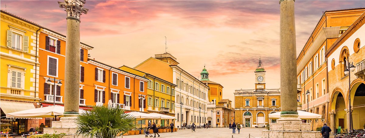 En route vers Bologne pour présenter le côté #obscur de mes films... 🕵️‍♀️ au #Festival #RavennaNightmare 🧟‍♂️ #rendezvous #inauguration #projection #Italie #cinema