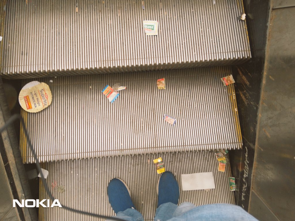 shreshthtomar's tweet photo. @PMOIndia @narendramodi @BJP4UP @dm_ghaziabad  @swachhbharat @SwachhBharatApp @GautamGambhir @BJP4Delhi @AAPDelhi @HRDMinistry @MinistryOfHRD @OfficialDMRC 
Here is the live Example of Swach bharat &amp; Vikasit bharat that Escalator isnt working frm last 2mnths &amp; dirty
At anad vihar https://t.co/snGUbAug3x