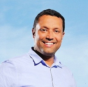 Sven Oddens is Global Director Human Resources bij <a href="/Takeaway/">Takeaway.com</a>, waar hij sinds 1 januari 2017 in dienst is. Luister de podcast over de thema's employee experience en data drive HR nu! #HR #Podcast #HRTop100 <a href="/RvdbHR/">Rvdb HR</a> <a href="/thuisbezorgd/">Thuisbezorgd.nl</a> bit.ly/33Tkq2Z