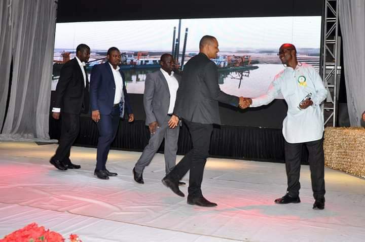WaymediaE's tweet photo. WAYMEDIA EZE

Young, Bold and Future-Driven, Belemaoil Engineers Receive Nigerian Society of Engineers Recognition Award on behalf of their company at a recent event. 

#TrulyIndigenousWorldClassBrand 
#ChangingtheNarrative https://t.co/F80s0HirDB https://t.co/Z3pKK3pSYU