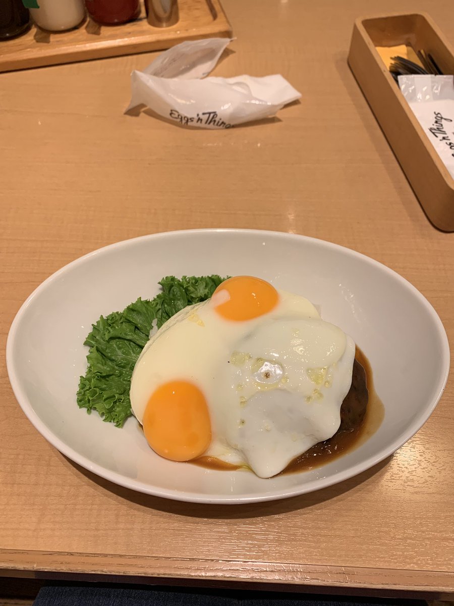 アニメ等好きな柚紗 久しぶりのエッグスシングスなう 初めてロミロミサーモン食べた 凄く美味しかった O ロコモコ丼も美味しかった 店内ハロウィン仕様だ さいたま新都心コクーンシティ 久しぶりの エッグスシングス 夜ご飯食べ