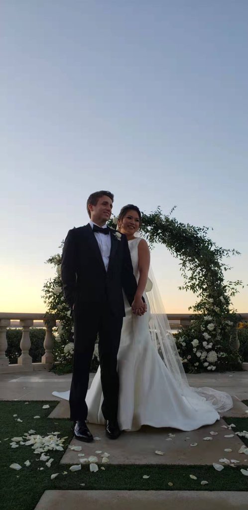 huangale's tweet photo. #thechaseisover congratulations to my dear darling daughter Lily Huang @JolieLilyBlog and Evan Chase. https://t.co/gr2qK8RY3U