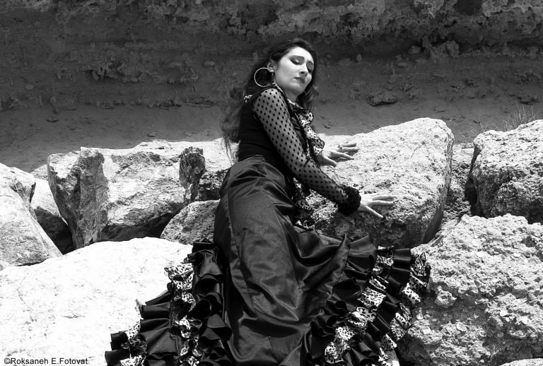 ◈ FOCUS ◈
@rosaliavt, Niño de Elche... il se passe des choses du côté du flamenco : new generation ?
On en sait un peu plus grâce à la journaliste Sarah Melloul sur #AuxSons
©Roksaneh E.Fotovat
bit.ly/focusneoflamen…