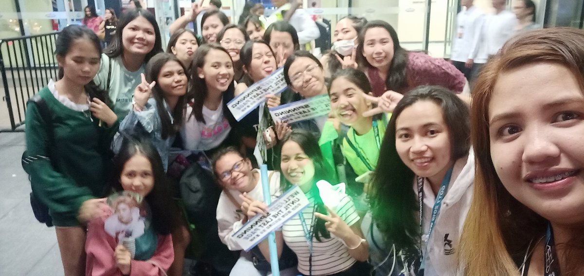shnswd93's tweet photo. Love you fam! 💚
From ticket selling to concert day! Di tayo nagiwanan. Thank you sa help nyo lagi! We're not complete dito sa picture but alam nyo naman na we are family, so nxtime.. Agahan ang dating, hane. Hehe. Labyu ol! Sana all! Sample! Walang uuwi! 💚
#TeamCalamba https://t.co/GWqgRVCLJb