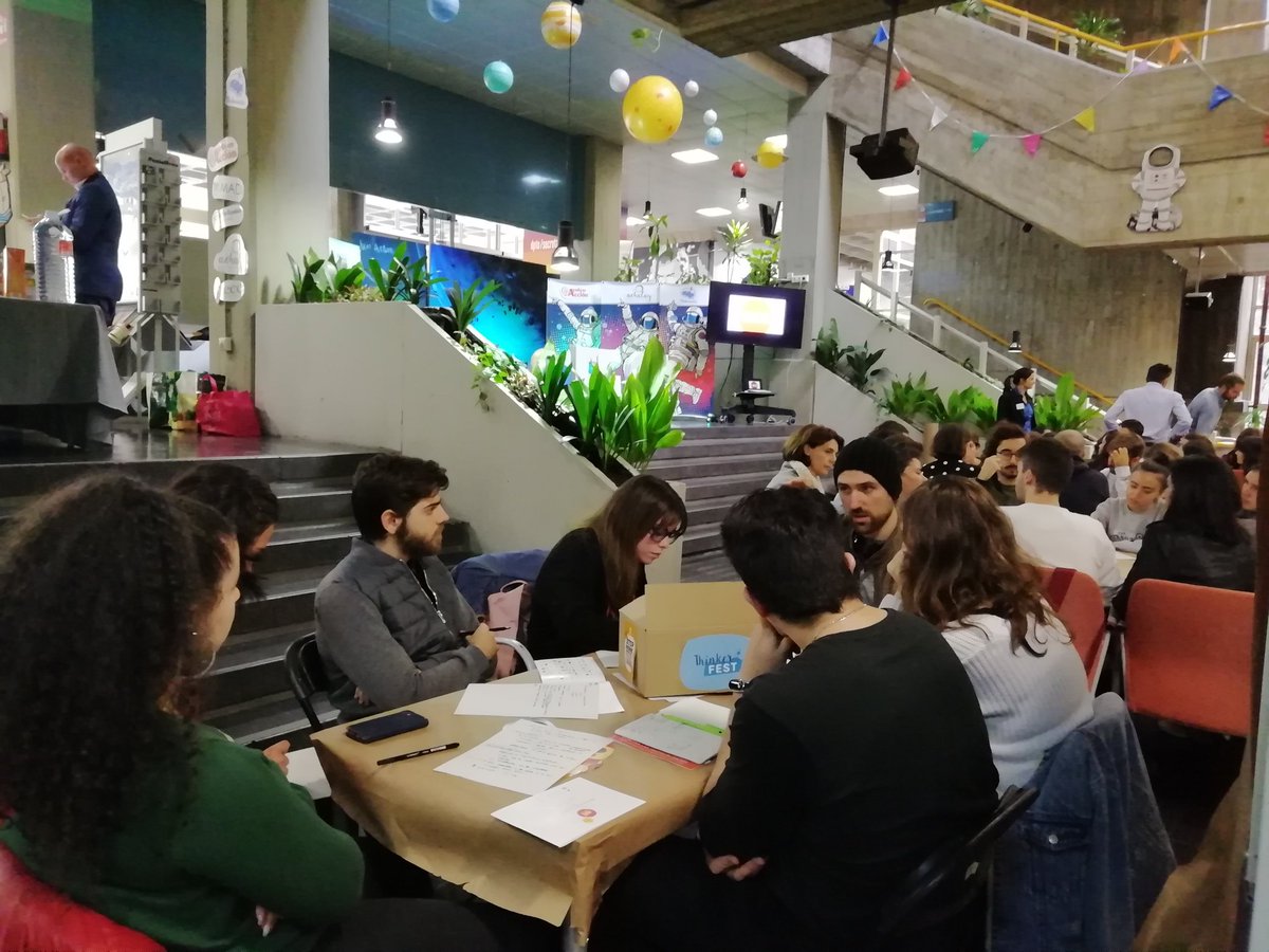 ayudaenaccion's tweet photo. Segundo turno de entrevistas en #ThinkerFest2019, contando qué hacemos y cómo trabajamos el voluntariado digital para que los y las estudiantes de @UCMccinf nos conozcan mejor y puedan proponernos ideas para conseguir movilizar a más personas para transformar la sociedad. https://t.co/1cvAolJhUu