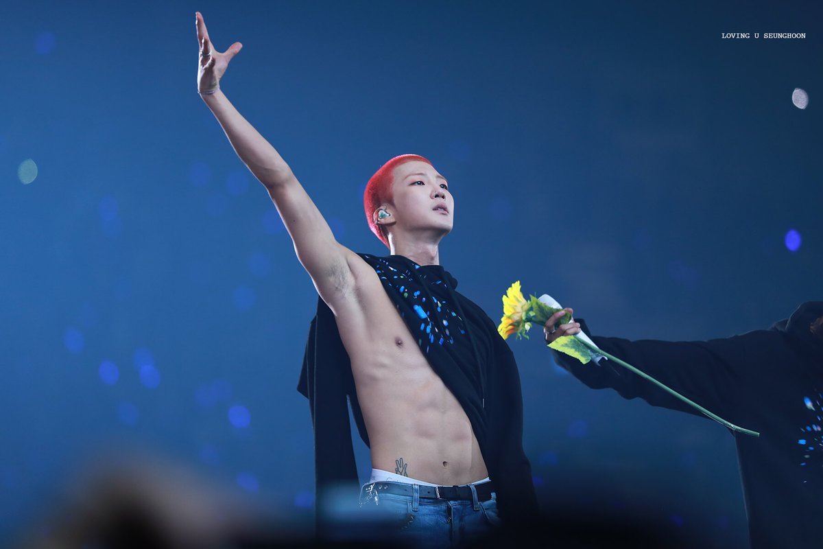 LUSH_0111's tweet photo. 191027 크로스투어
무대킹 이빠기님❣️ 

#위너 #이승훈 #후니 #WINNER #LEESEUNGHOON #HOONY #CROSSTOUR_IN_SEOUL 
@official_hoony_ https://t.co/Q4c7IEPNlb