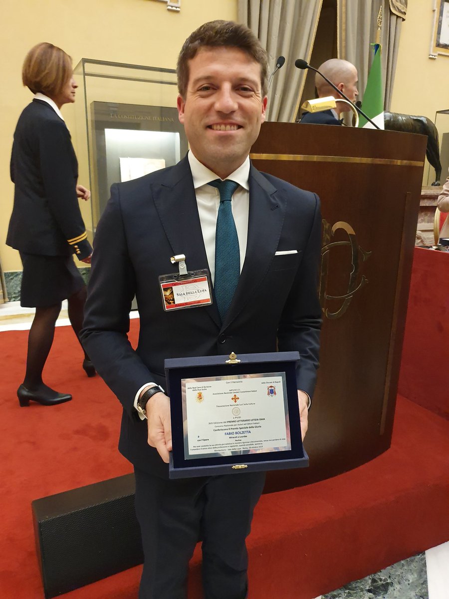 FabioBolzetta's tweet photo. Una giornata indimenticabile che ho dedicato a chi, nel silenzio, opera per chi soffre.
@Montecitorio Premio #LetiziaIsaia per il libro #MiracoliaLourdes @paoline_it
@Lourdes_recteur @hospitalitendl @lourdes_france @unitalsi_stampa #oftal @a_defranciscis #Lourdes #Miracoli https://t.co/3WWcyi88Xh