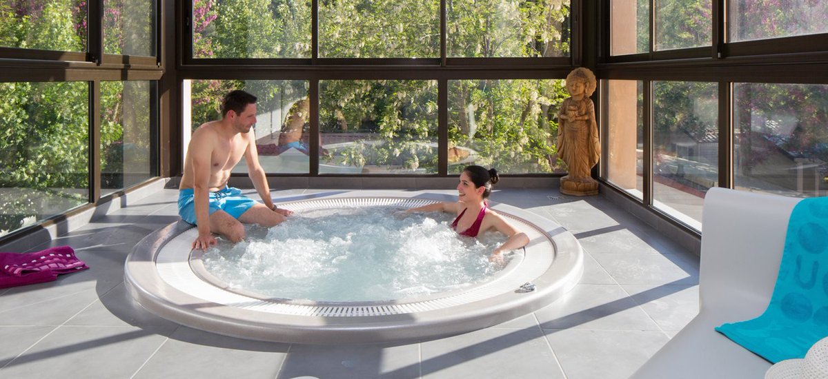 SelectcampCAT's tweet image. Gaudiu de les piscines cobertes🏊🥽climatitzades dels càmpings de @SelectcampES!
Selectcamp té  càmpings a tota Europa que ofereixen piscines climatitzades a l’aire lilure i piscines cobertes. 
selectcamp.com/ca/temes/pisci…