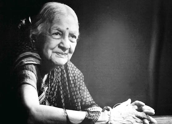 Remembering #KamaladeviChattopadhyay, a patron of arts & a revolutionary of her times, on her 31st death anniversary. Kamaladevi, a social reformer, is known to rejuvenate traditional industries like weaving & handicrafts & improve lives of #India's artisans.

Read thread 4 more.