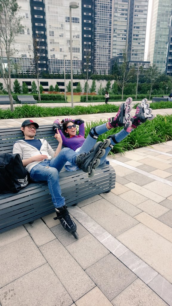 sammyrockss's tweet photo. Gracias @RollerFaceMx por nuestros patines @Eddie_Rocks. Aquí ando usando mis patines #rfsport 2020 el nuevo modelo en color magenta, vayan a comprarlo!!!!!
@TheHotBerries es #Rollerface https://t.co/f9iaEDgf92