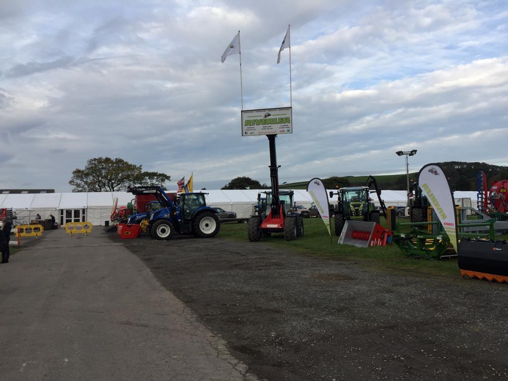CaisleyTags's tweet photo. Good morning from the United Counties Showground! You can find Caisley on stand 83 at the #welshdairyshow today. Come &amp; chat to us about your tagging requirements #teamdairy #dairyshow #cattletags #caisleytags https://t.co/PEFrtz80sE