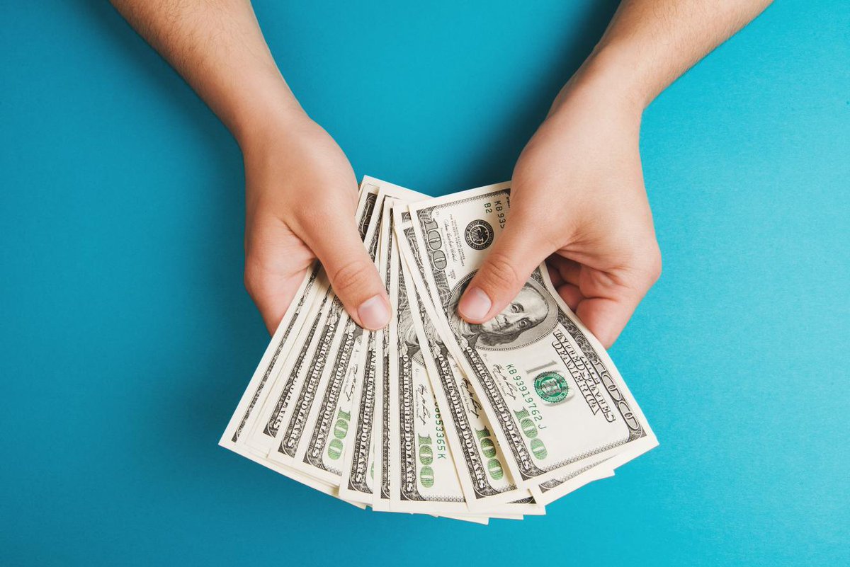 #Bachelor #Betriebswirtschaft #Banking:  Sie sind bereits #Bankkauffrau bzw. #Bankkaufmann und
möchten in Ihrer Karriere mit einer akademischen
Weiterbildung durchstarten? 
Im Schwerpunkt #Banking erlangen Sie wissenschaftlich vertiefte Kenntnisse und Kompetenzen im Bankgeschäft.